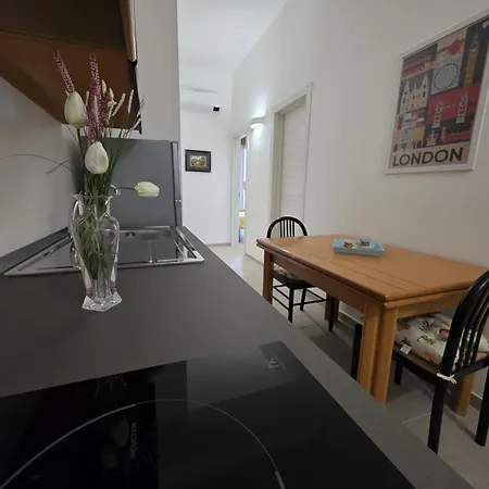 Apartmán Carra Suites & Apartments *
