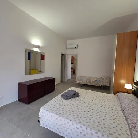 Carra Suites & Apartments
